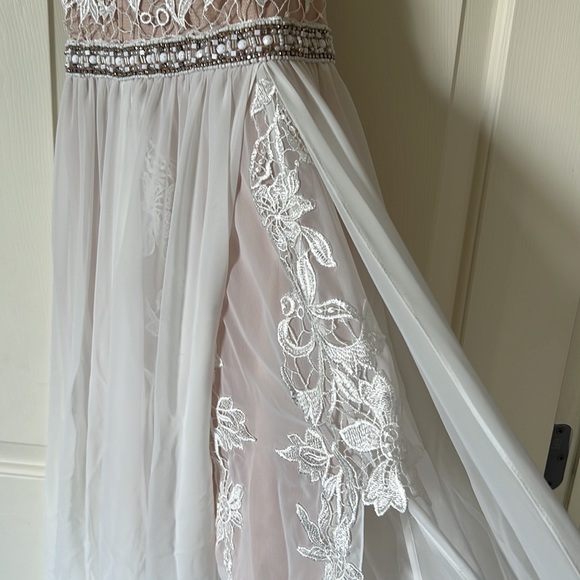 Dress - Picture 4 of 8